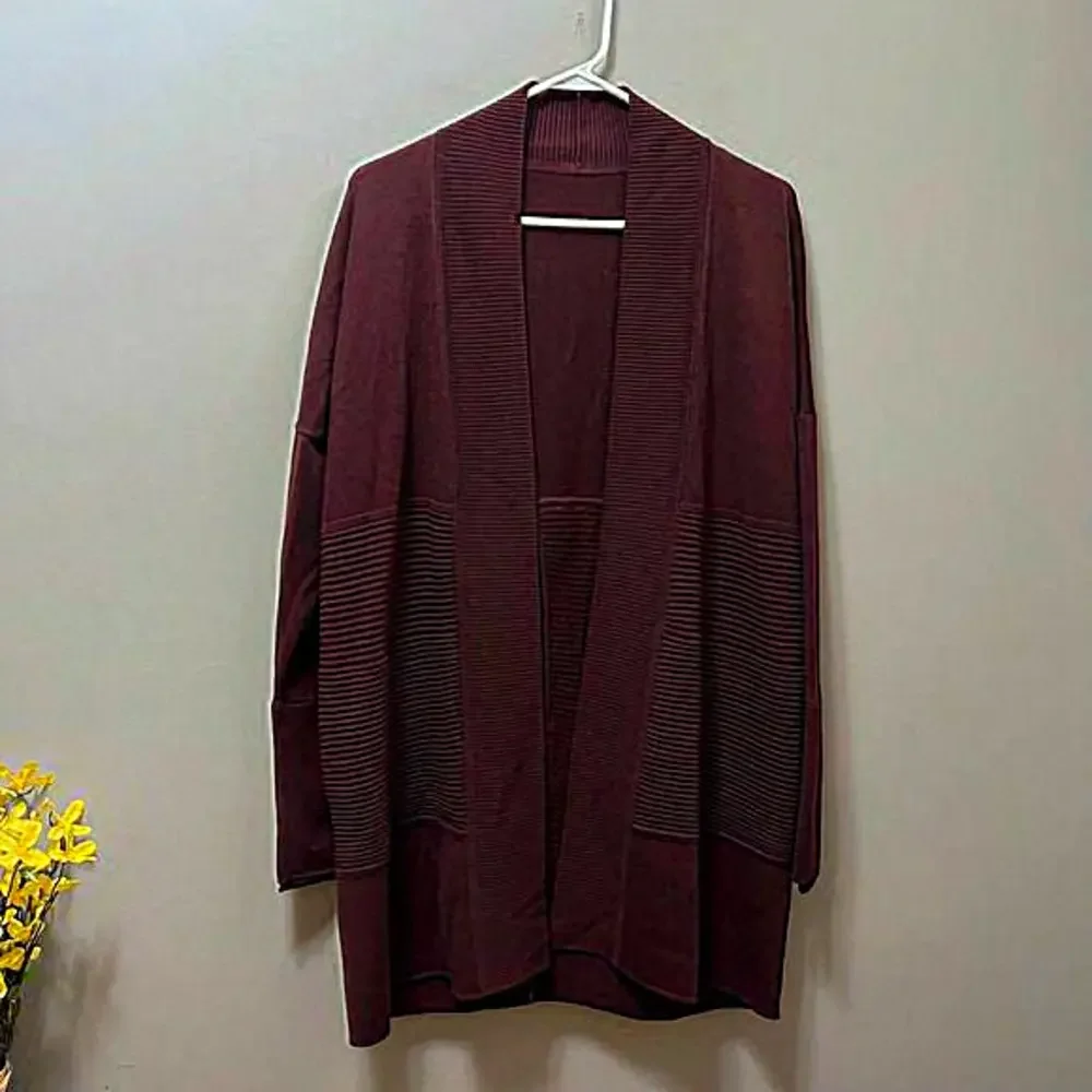 Lululemon Sit‎ In Lotus Wrap II size 12